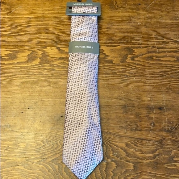 Michael Kors Tie - Picture 2 of 6